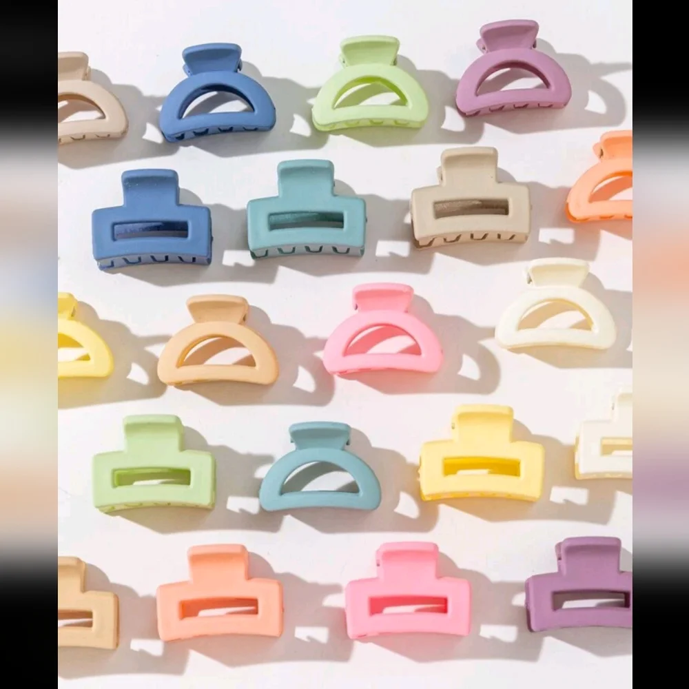 🍉5 for $25* Twenty Small Hair Clips